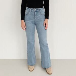 Risen Jeans Women’s Bootcut Denim Size 3/26 Light Wash Stretch 29” Inseam